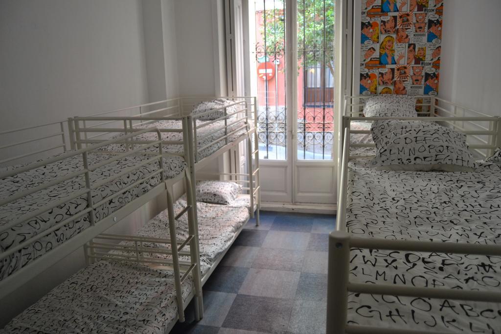 Single Bed in 8-Bed Mixed Dormitory Room,706277644:JPEG